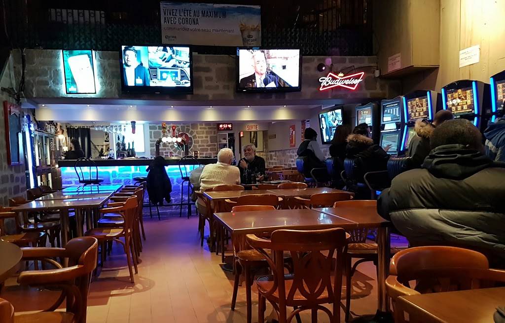 Pub Pare | restaurant | 7505 Boulevard Décarie, Montréal, QC H4P 2G9, Canada | 5147312106 OR +1 514-731-2106
