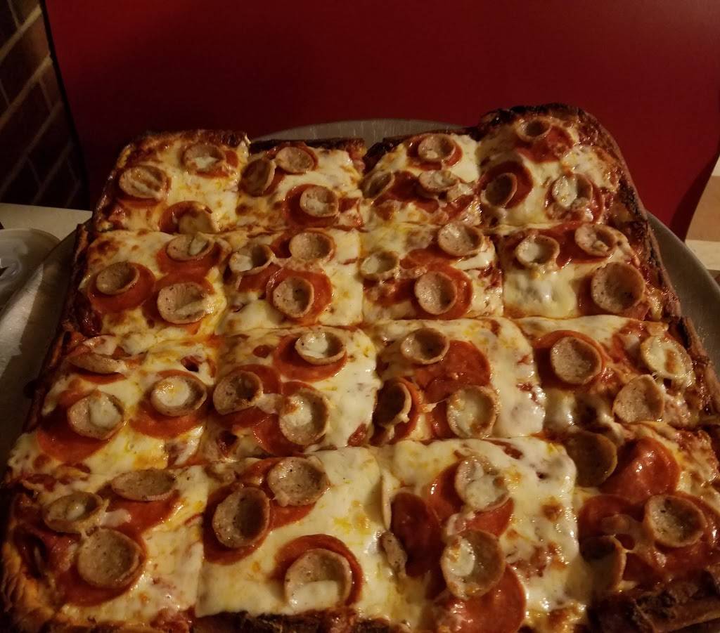 Elizabeths Pizza | restaurant | 2365 Virginia Ave, Collinsville, VA 24078, USA | 2766473859 OR +1 276-647-3859