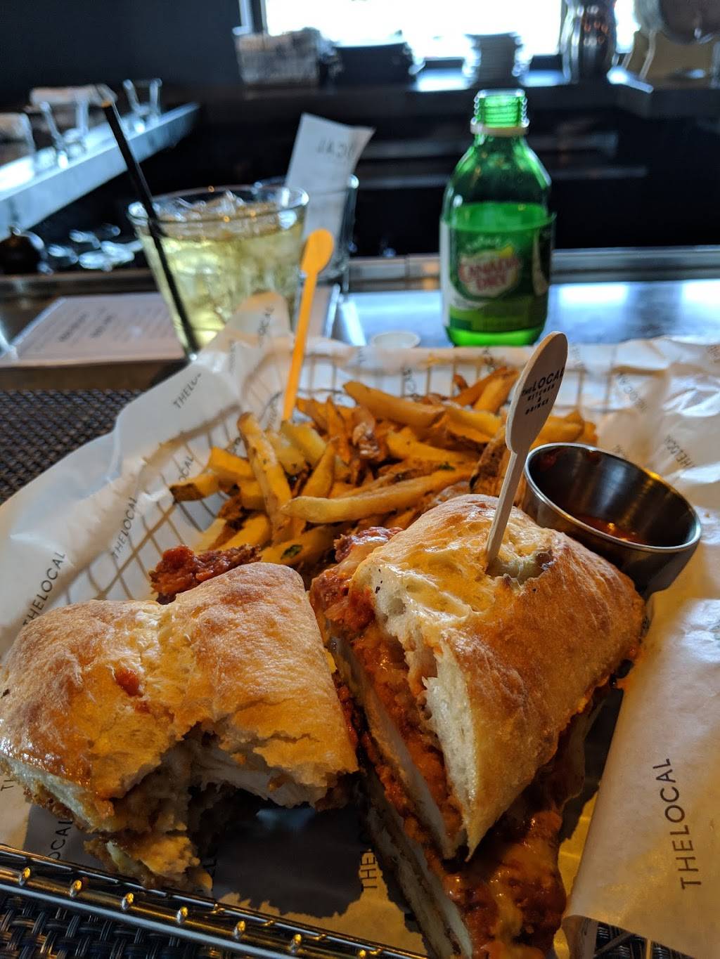 The LOCAL Kitchen & Drinks Waltham | restaurant | 99 3rd Ave Unit 3, Waltham, MA 02451, USA | 7817018351 OR +1 781-701-8351