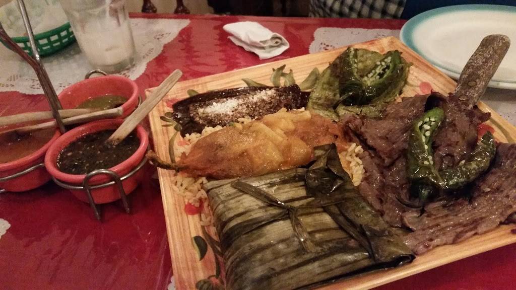 La Oaxaqueña Restaurant | restaurant | 4006, 3382 N Milwaukee Ave, Chicago, IL 60641, USA | 7735458585 OR +1 773-545-8585