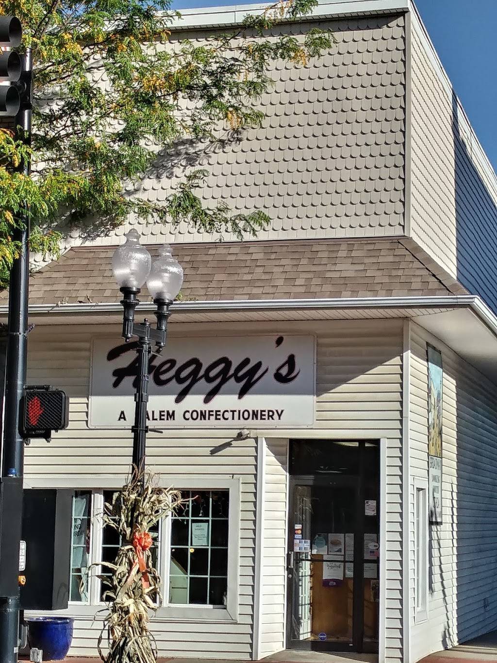 Heggys Confectionery | restaurant | 296 E State St, Salem, OH 44460, USA | 3303325723 OR +1 330-332-5723