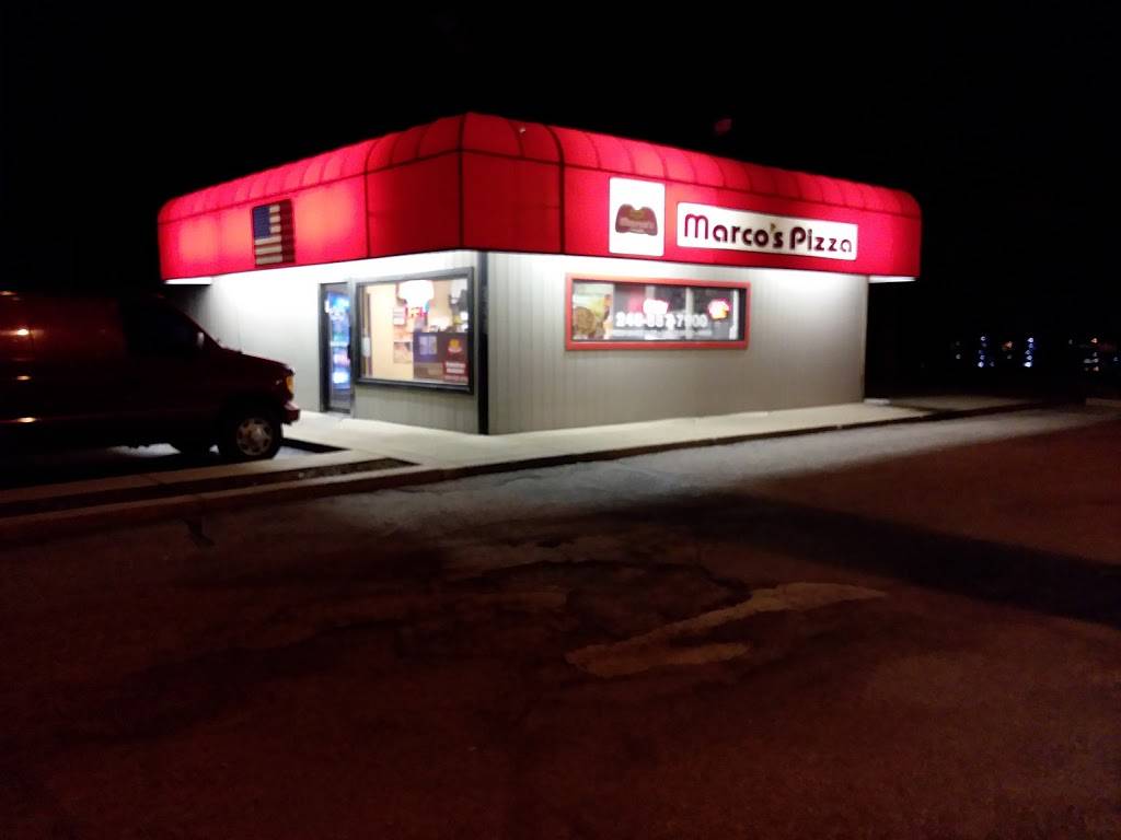 Marcos Pizza | meal delivery | 2336 E Highland Rd, Highland Charter Twp, MI 48356, USA | 2488877900 OR +1 248-887-7900