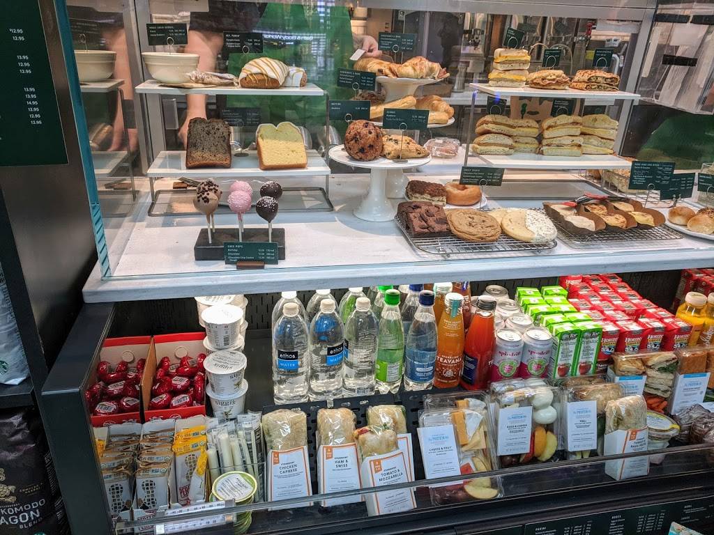 Starbucks | cafe | 500 Southpark Mall, 201, Strongsville, OH 44136, USA | 4402388359 OR +1 440-238-8359