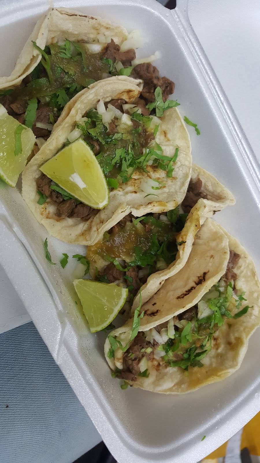 Restaurant Charros | restaurant | 7002 Rue St-Hubert, Montréal, QC H2S 2M9, Canada | 5142712223 OR +1 514-271-2223