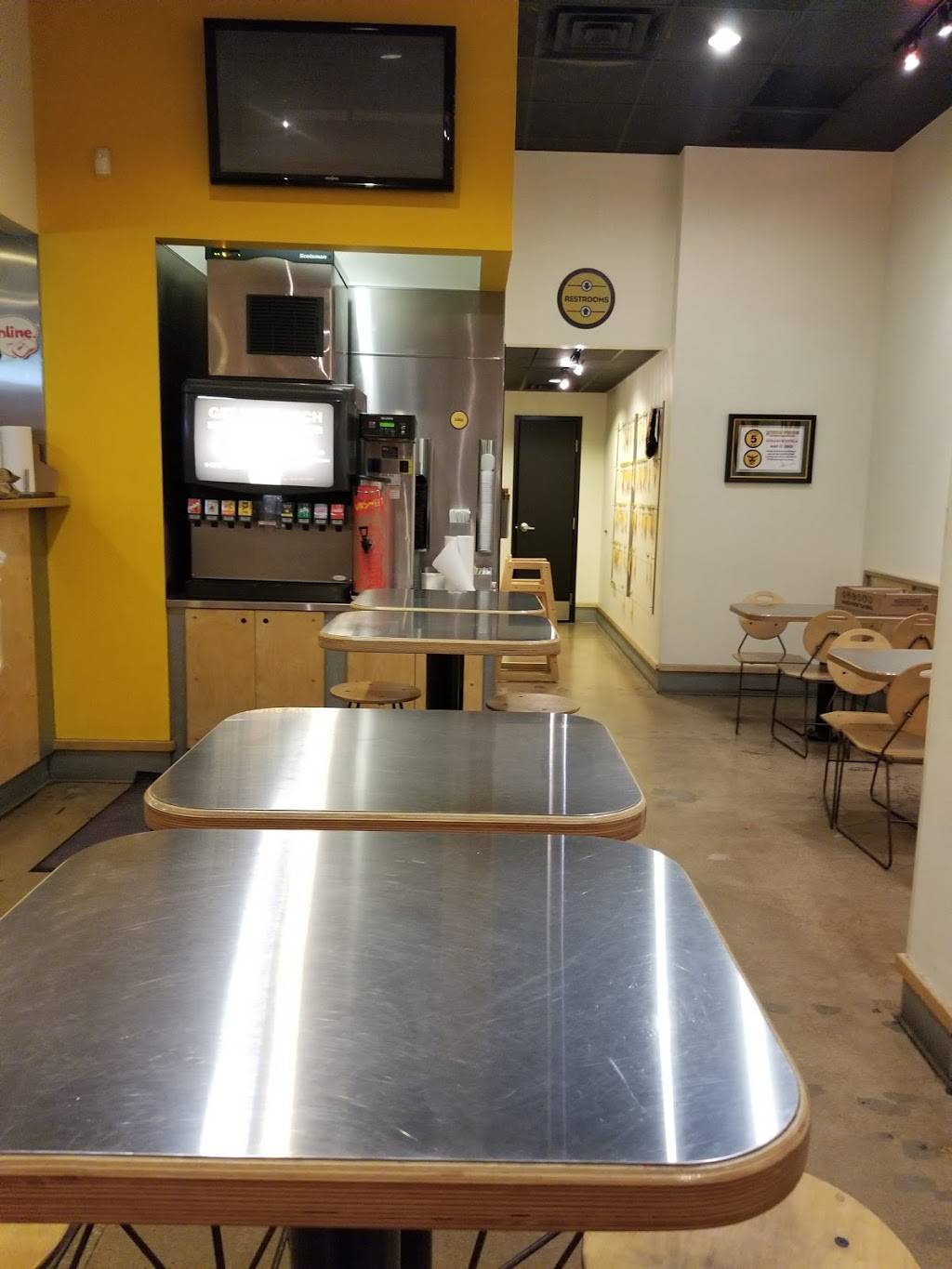 Which Wich Superior Sandwiches | restaurant | 5610 Lemmon Ave. B2, Dallas, TX 75209, USA | 2142199424 OR +1 214-219-9424