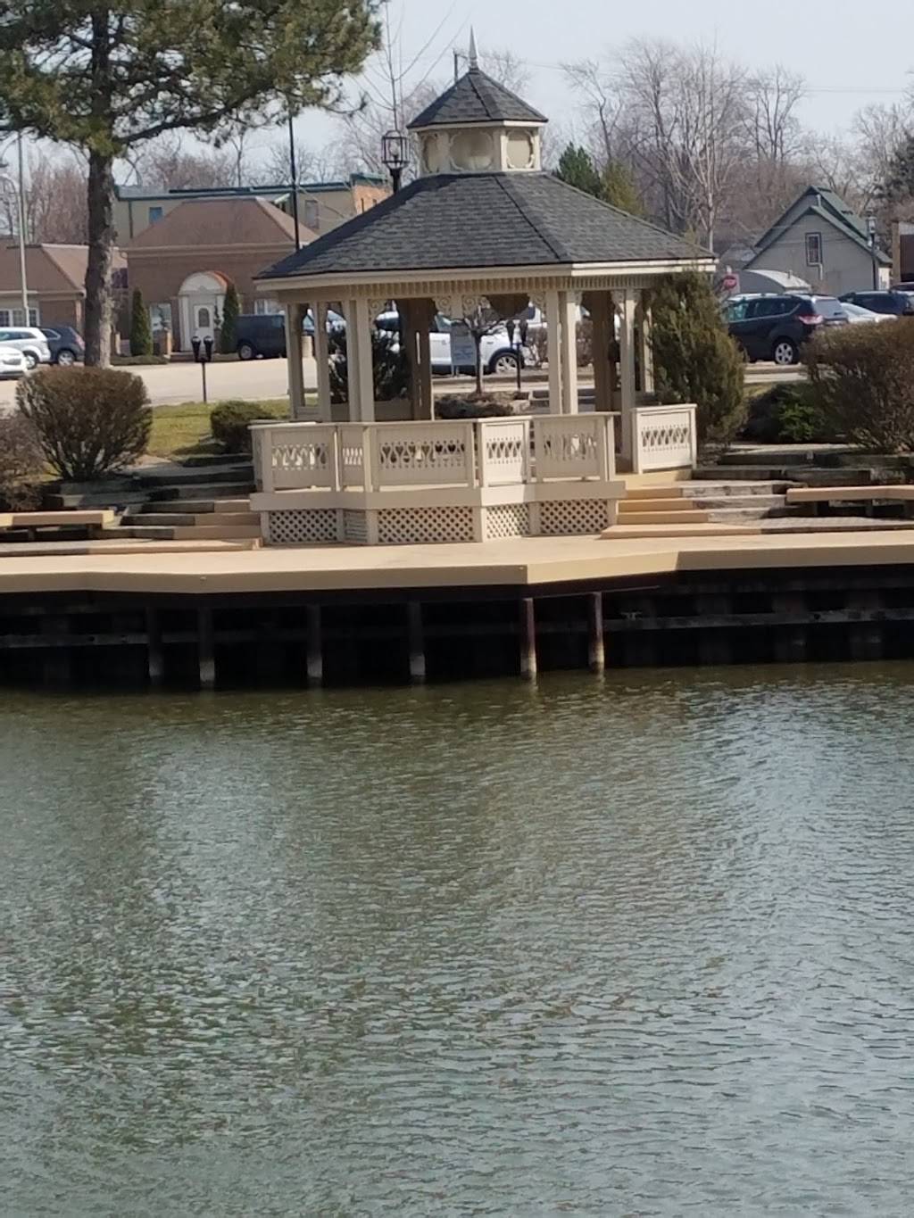 Subway | restaurant | 75 N Main St #100, Mt Clemens, MI 48043, USA | 5864934800 OR +1 586-493-4800