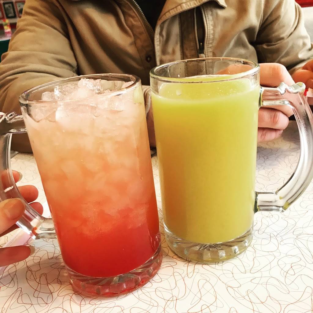 Spangles | restaurant | 3505 E Harry St, Wichita, KS 67218, USA | 3166876653 OR +1 316-687-6653