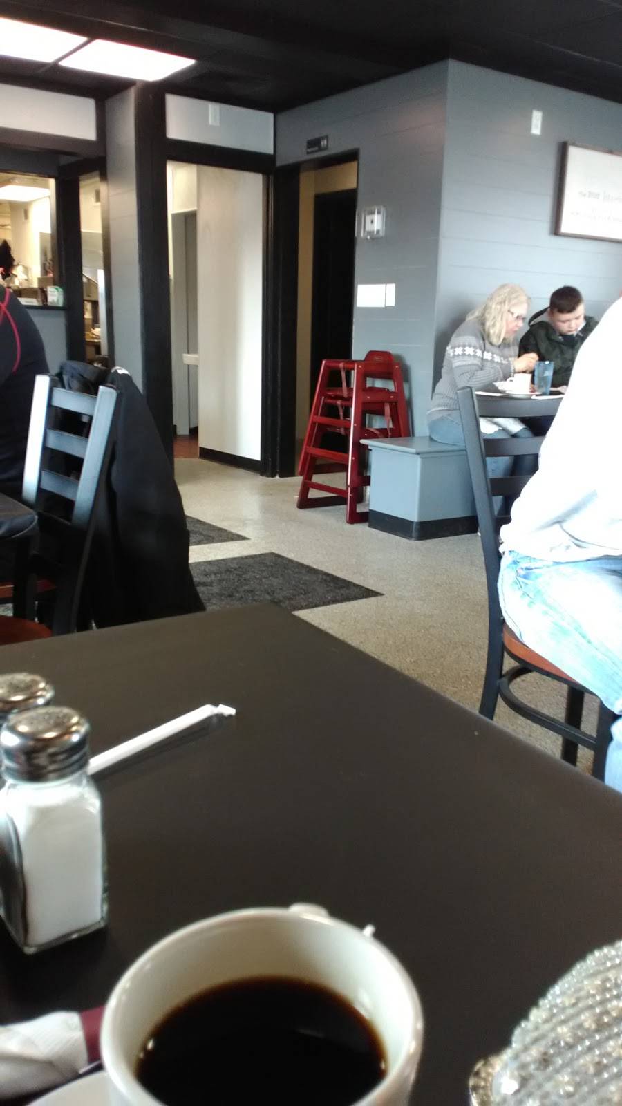 Half Day Cafe | restaurant | 964 N Main St, Urbana, OH 43078, USA | 9375084028 OR +1 937-508-4028