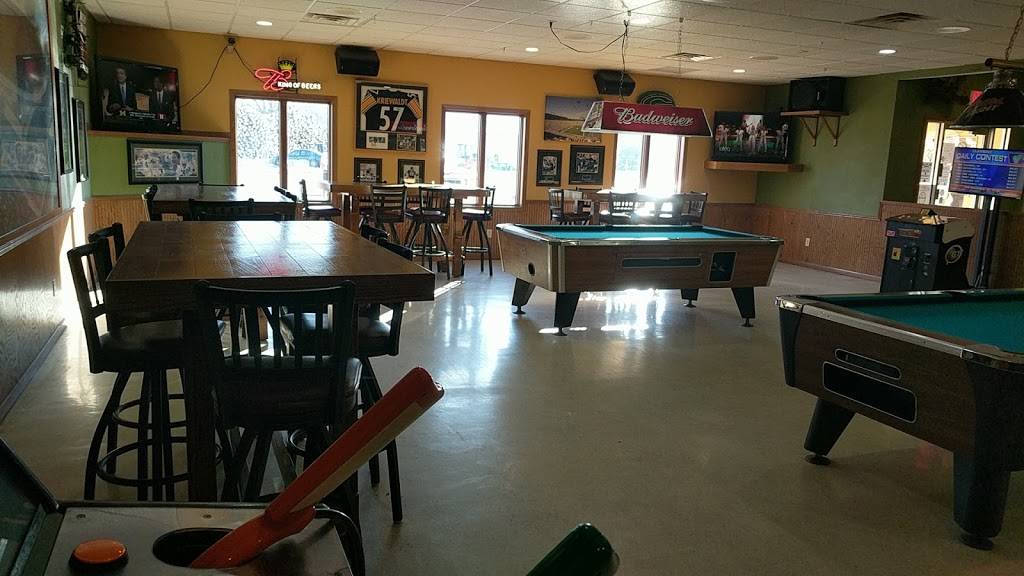 Riverrail Bar | restaurant | N5547 River St, Shiocton, WI 54170, USA | 9209863222 OR +1 920-986-3222