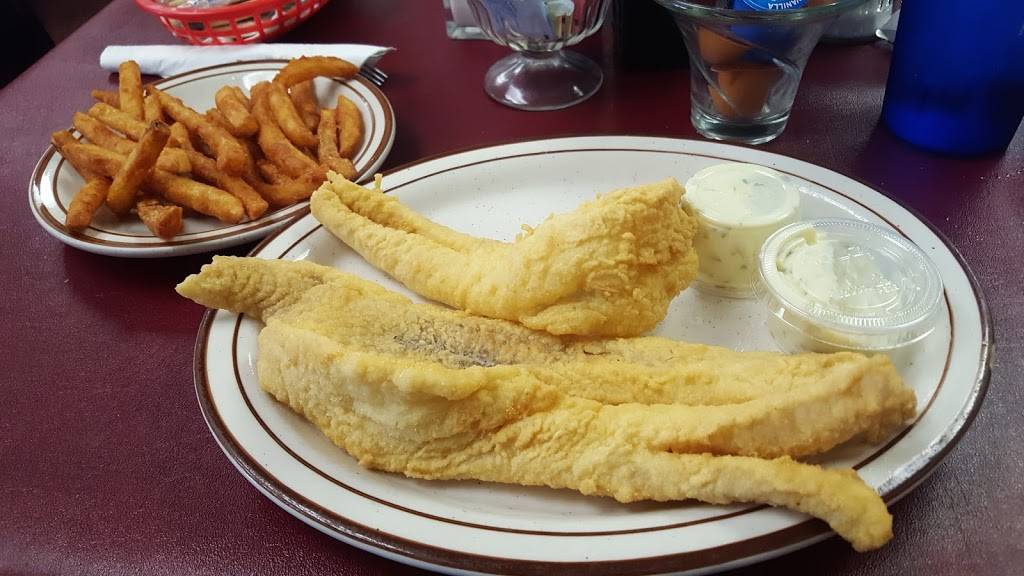 Floras Family Restaurant | restaurant | 206 N Sycamore St, Flora, IN 46929, USA | 5749673015 OR +1 574-967-3015