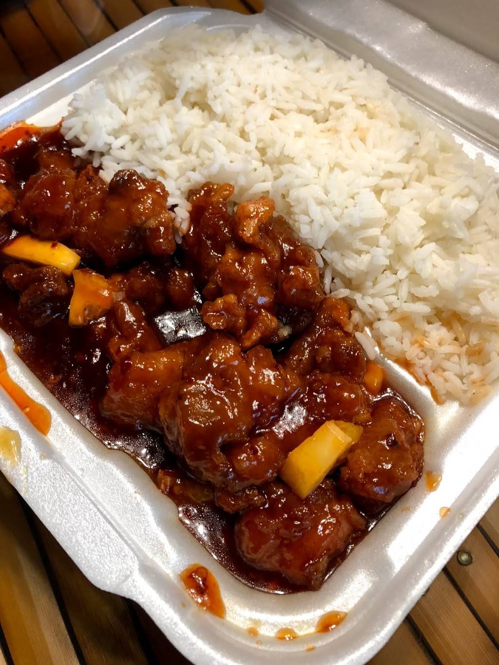 Quik Wok | restaurant | 7210 SW Loop 410 suite 108, San Antonio, TX 78242, USA | 2106231088 OR +1 210-623-1088