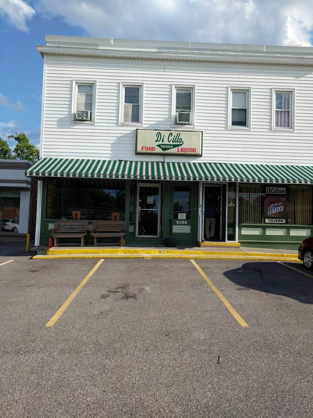 DiCillo Tavern | restaurant | 6088 Mayfield Rd, Mayfield Heights, OH 44124, USA | 4404422755 OR +1 440-442-2755