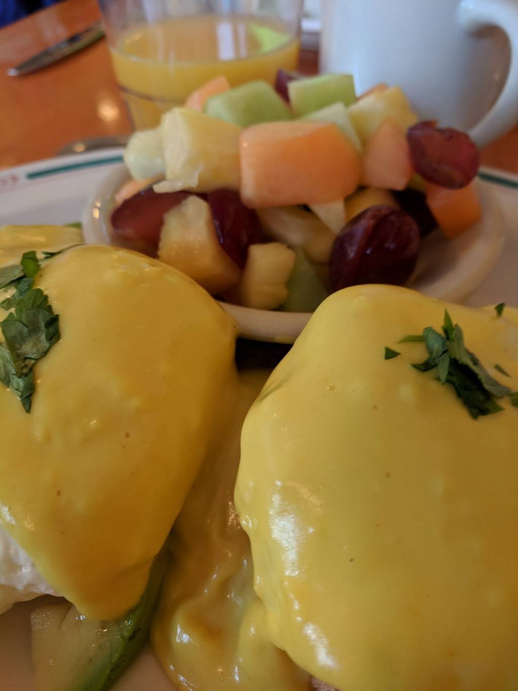 FM Station Cafe | restaurant | 188 Newburyport Turnpike, Newburyport, MA 01950, USA | 9784653333 OR +1 978-465-3333