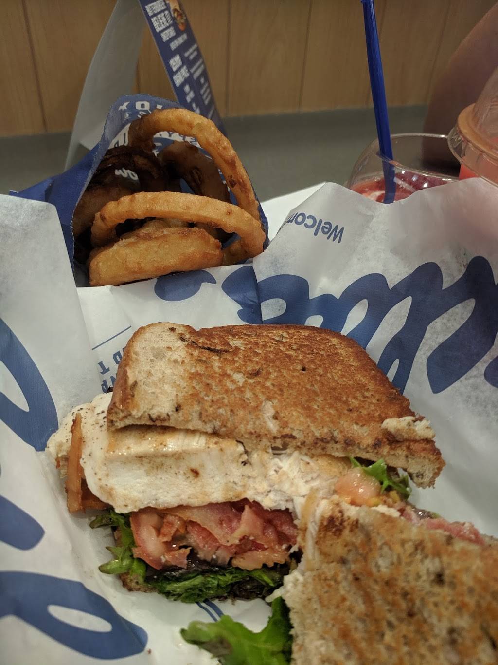 Culvers | restaurant | 2101 Lake Shore Dr W, Ashland, WI 54806, USA | 7156824045 OR +1 715-682-4045