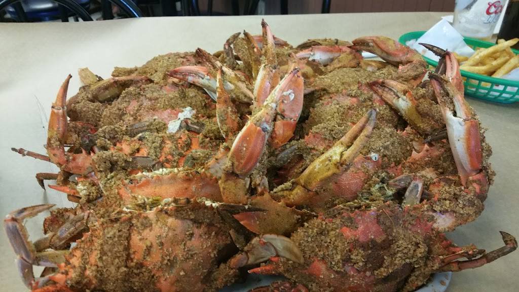 Captain Dan’s Crabhouse | restaurant | 2021 Liberty Rd, Eldersburg, MD 21784, USA | 4105492511 OR +1 410-549-2511