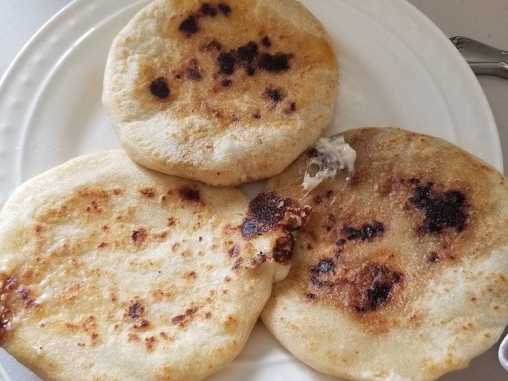 Panaderia y Pupuseria Los Cocos | restaurant | 4804 S Centinela Ave, Los Angeles, CA 90066, USA | 3106361043 OR +1 310-636-1043