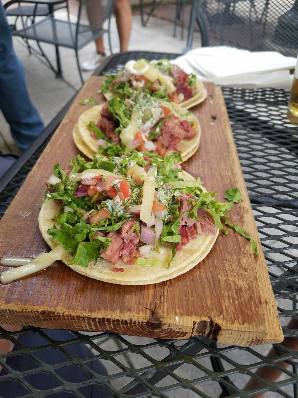 Ballydoyle Irish Pub & Restaurant | restaurant | 5157 Main St, Downers Grove, IL 60515, USA | 6309690600 OR +1 630-969-0600