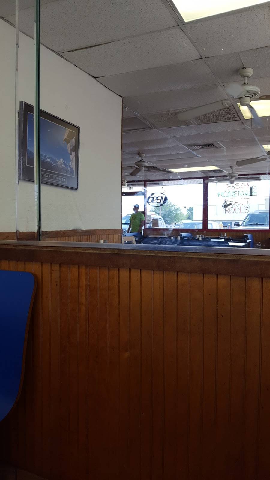 Hartz Chicken Buffet | restaurant | 1399 W Mt Houston Rd, Houston, TX 77038, USA | 2814474385 OR +1 281-447-4385