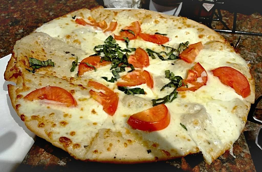 Mister Tramps Sports Pub | restaurant | 8565 Research Blvd, Austin, TX 78758, USA | 5128373500 OR +1 512-837-3500