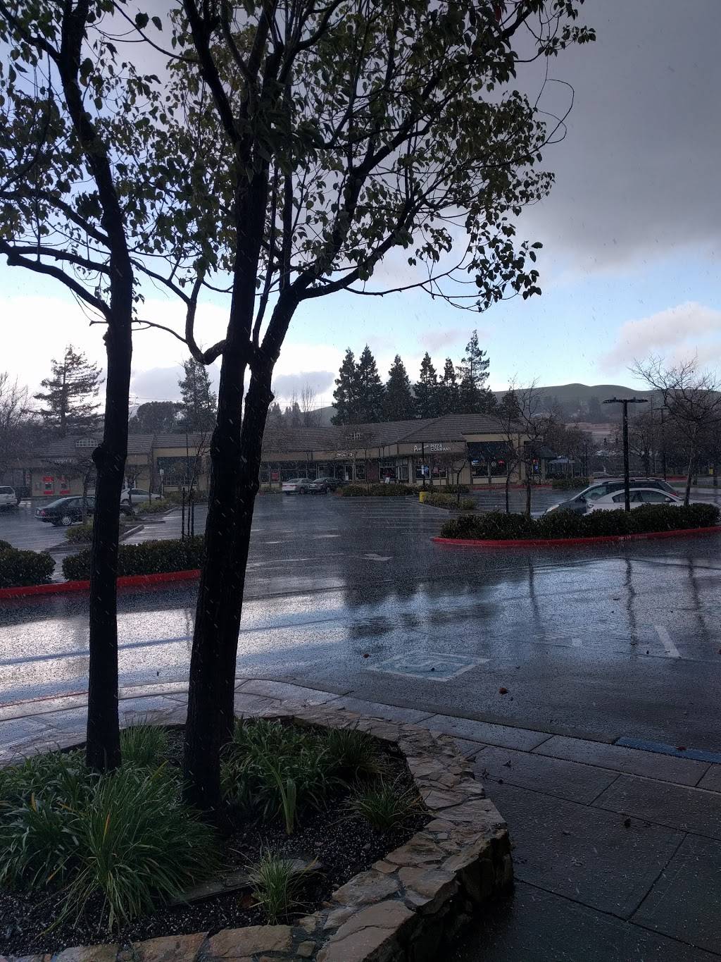 Tassajara Crossing | shopping mall | 3496 Camino Tassajara, Danville, CA 94506, USA | 9252791800 OR +1 925-279-1800