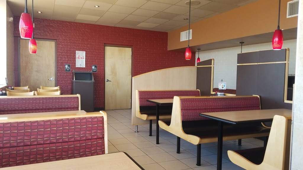 Dairy Queen | restaurant | 595 N Yarbrough Dr, El Paso, TX 79915, USA | 9155920722 OR +1 915-592-0722