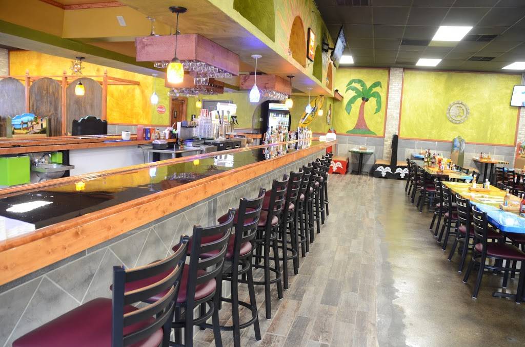 Casa Del Mar II | restaurant | 1410 4th St, Charleston, IL 61920, USA | 2175084219 OR +1 217-508-4219