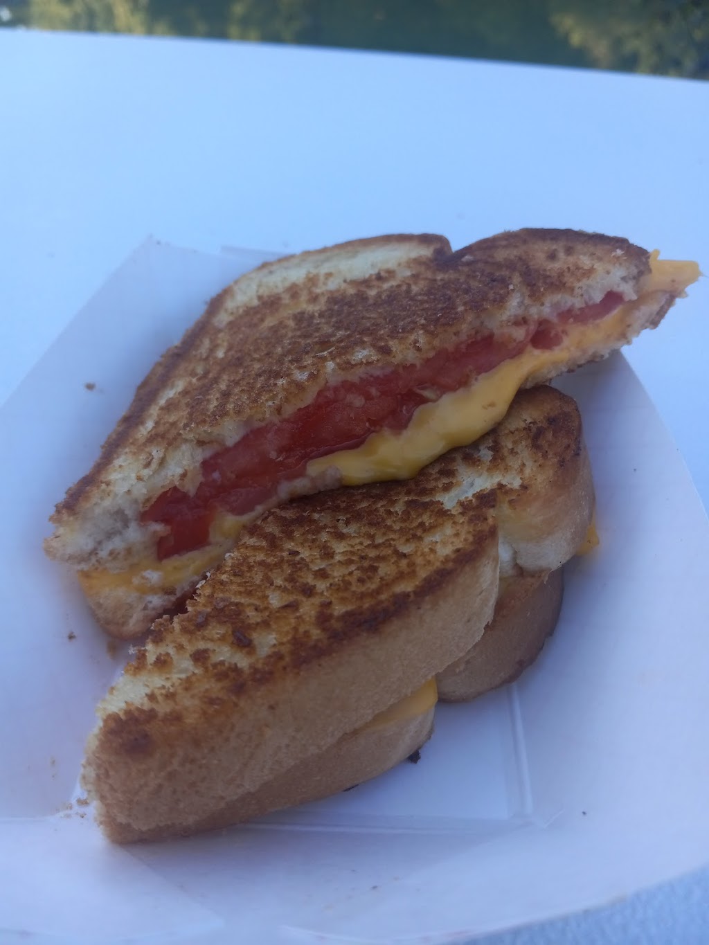 River Moon | restaurant | 175 Holston Dr, Bluff City, TN 37618, USA | 4236079811 OR +1 423-607-9811