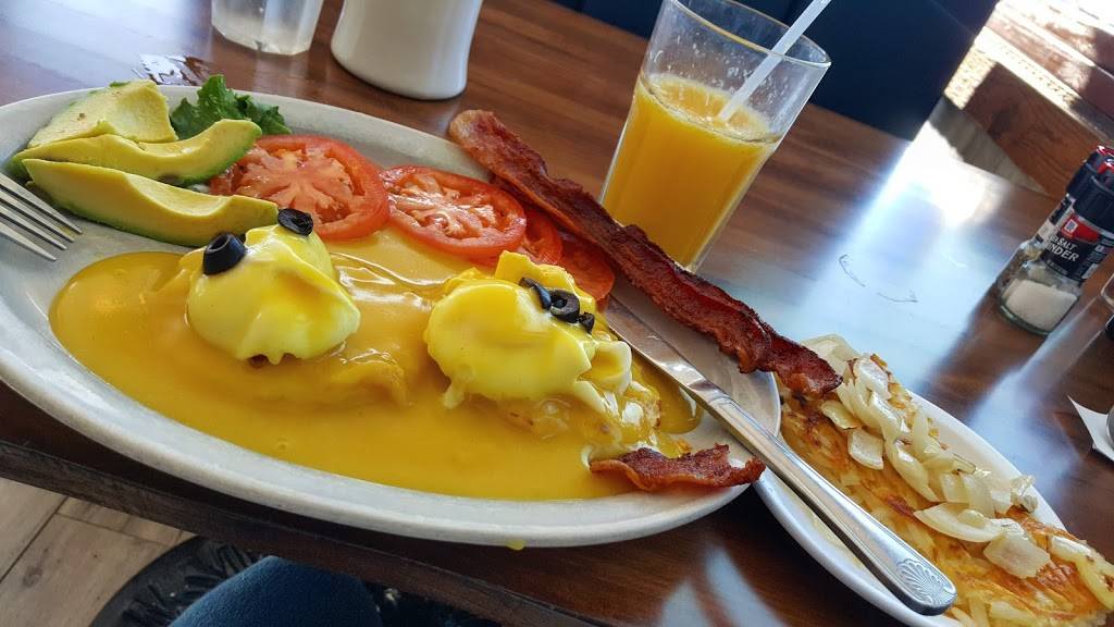 Barbecs Restaurant | restaurant | 8949 Garland Rd, Dallas, TX 75218, USA | 2143215597 OR +1 214-321-5597