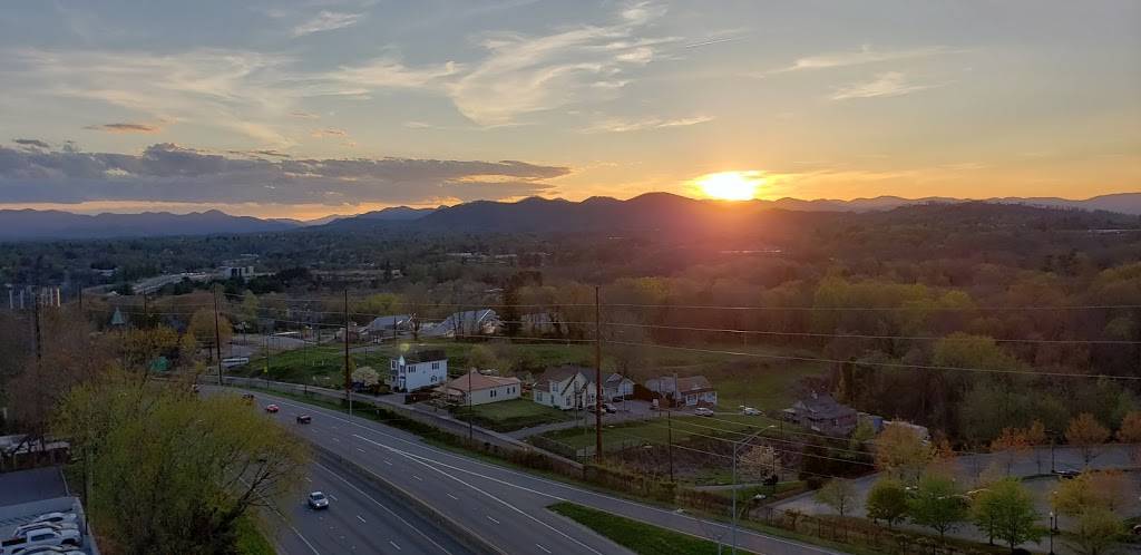 The Montford Rooftop Bar | restaurant | 199 Haywood St, Asheville, NC 28801, USA | 8285058750 OR +1 828-505-8750