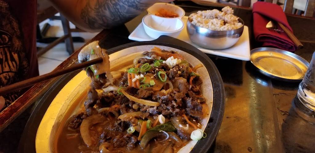 Kumas Asian Bistro | restaurant | 420 E State St, Rockford, IL 61104, USA | 8154901000 OR +1 815-490-1000