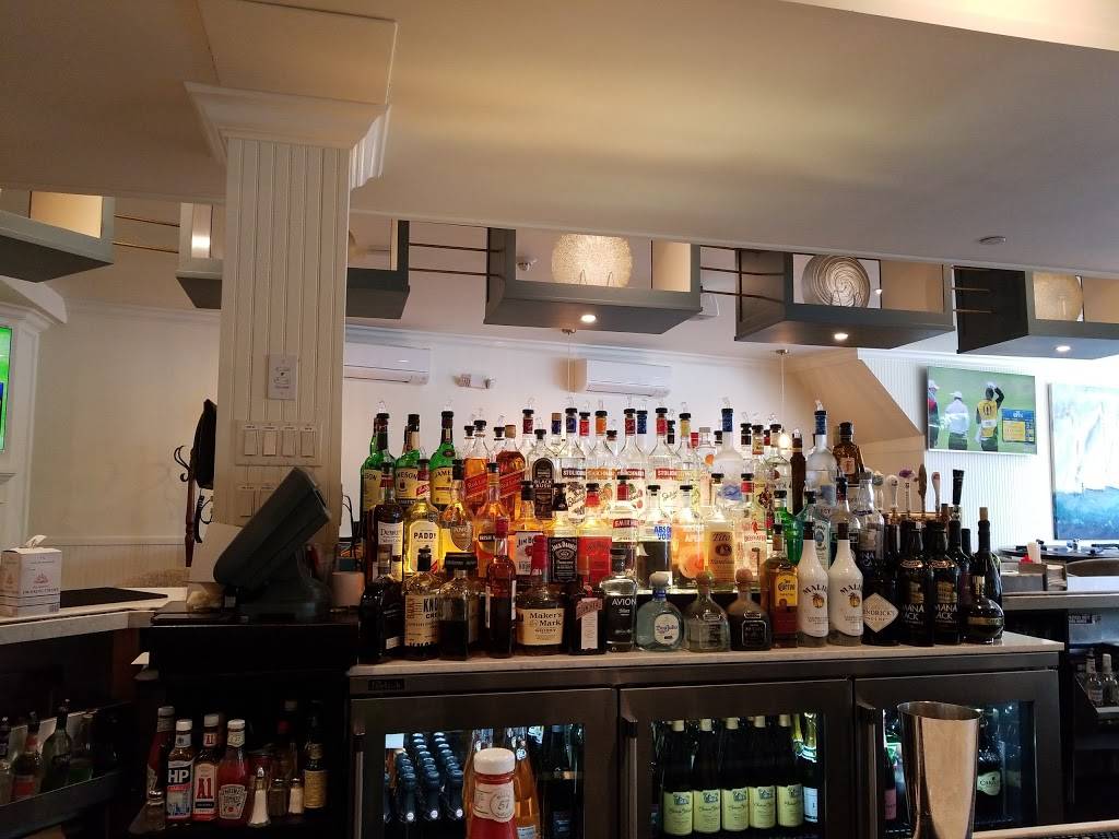 Finn MacCools | restaurant | 205 Main St, Port Washington, NY 11050, USA | 5169443439 OR +1 516-944-3439