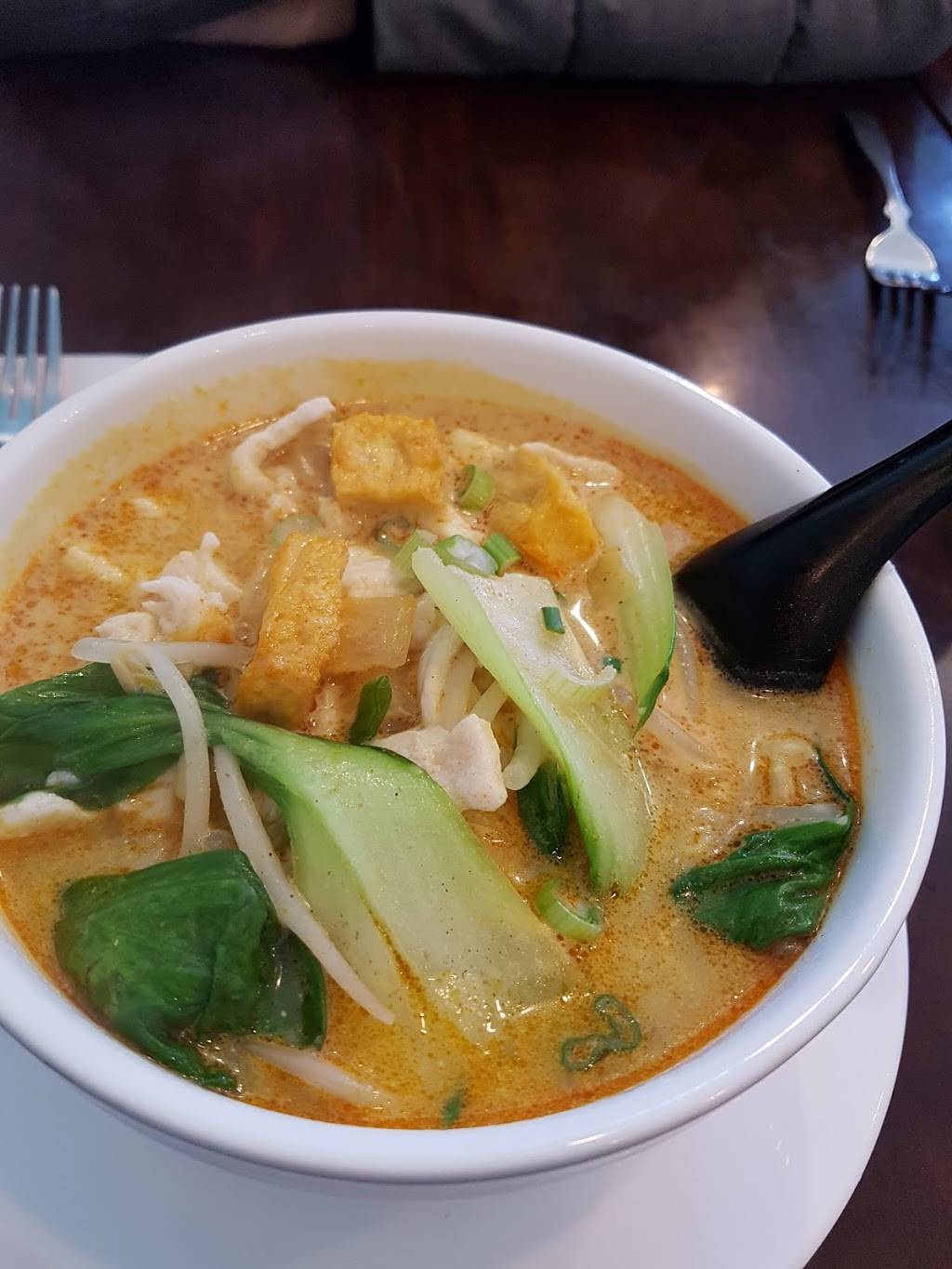 Basil Restaurant | restaurant | 142 Howe St, New Haven, CT 06511, USA | 2038654000 OR +1 203-865-4000