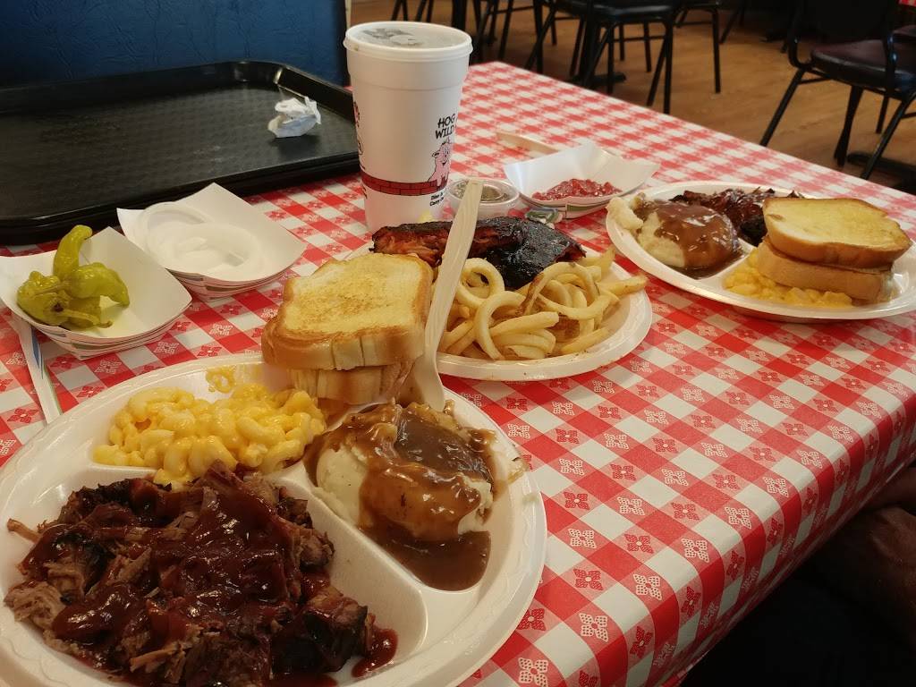 Hog Wild Pit Bar-B-Q | restaurant | 4950 S 108th St, Omaha, NE 68137, USA | 4029914227 OR +1 402-991-4227