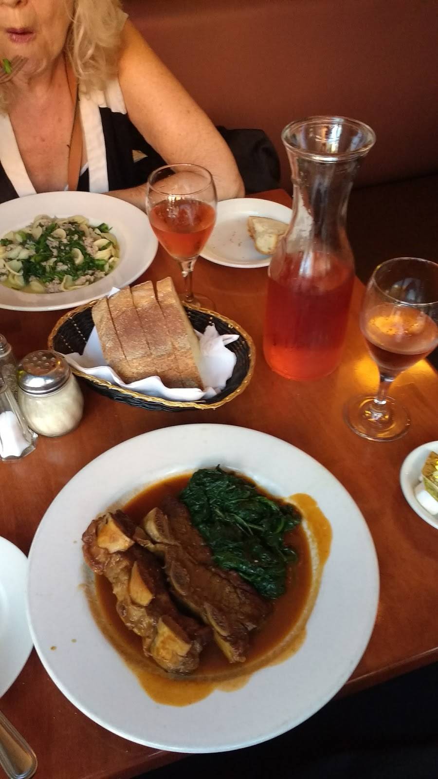 Antonios Trattoria | restaurant | 2370 Belmont Ave, Bronx, NY 10458, USA | 7187336630 OR +1 718-733-6630