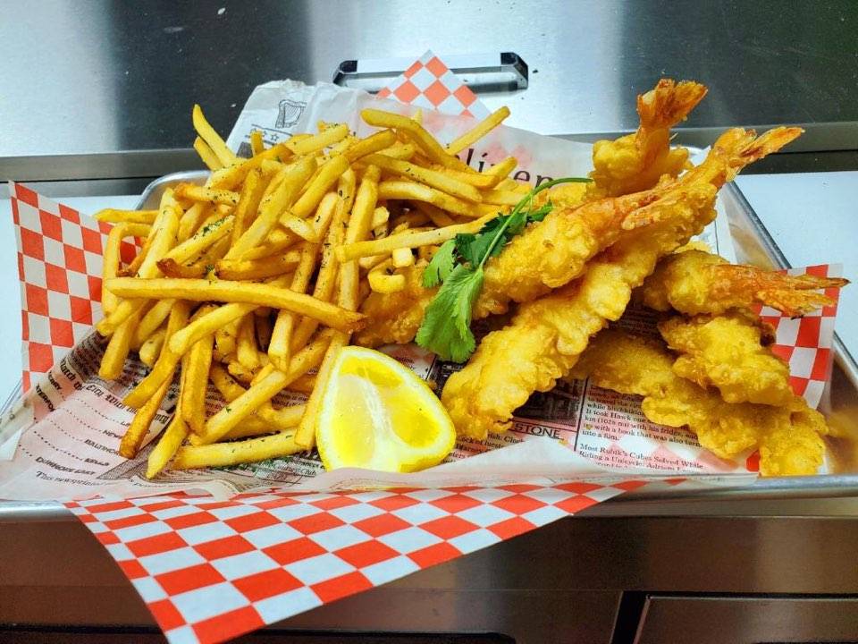 Crab King Seafood & Burgers | restaurant | 1325 Interstate 20 W Suite 121, Arlington, TX 76015, USA | 8174229036 OR +1 817-422-9036