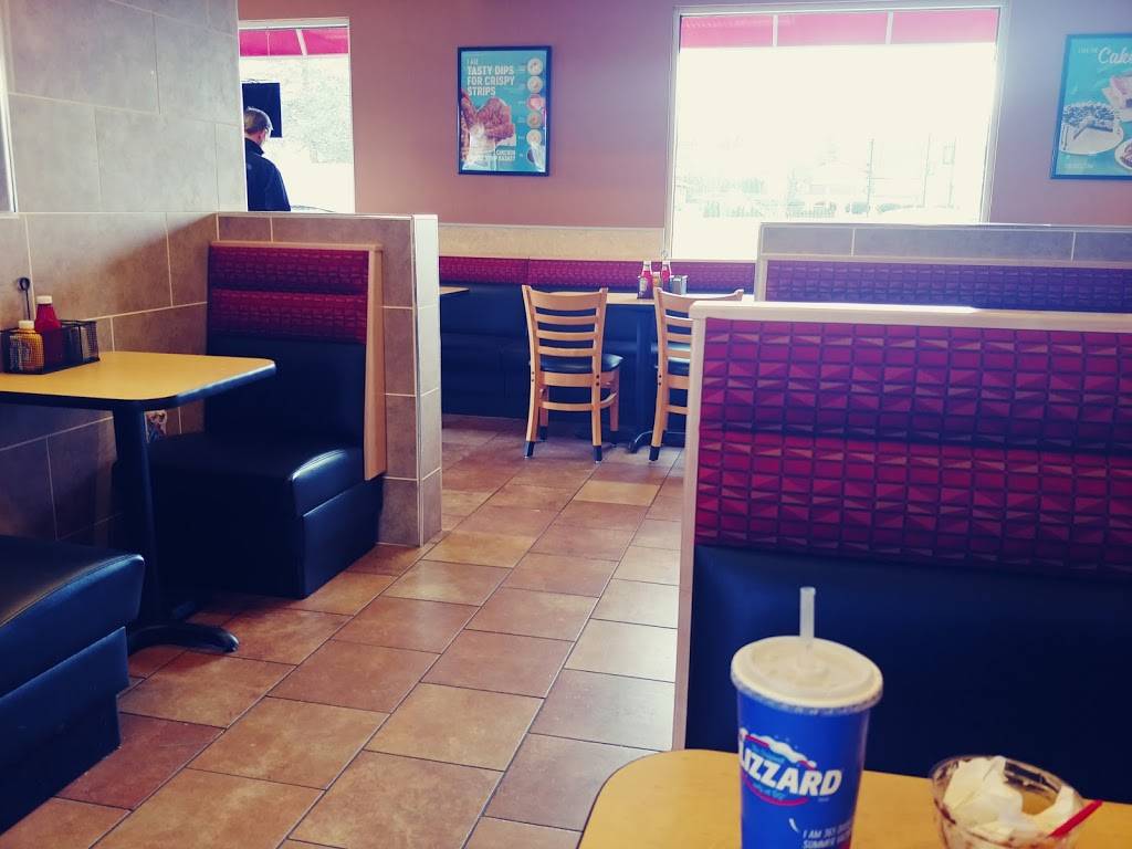 Dairy Queen Grill & Chill | restaurant | 1023 S Oakwood Ave, Geneseo, IL 61254, USA | 3099446482 OR +1 309-944-6482