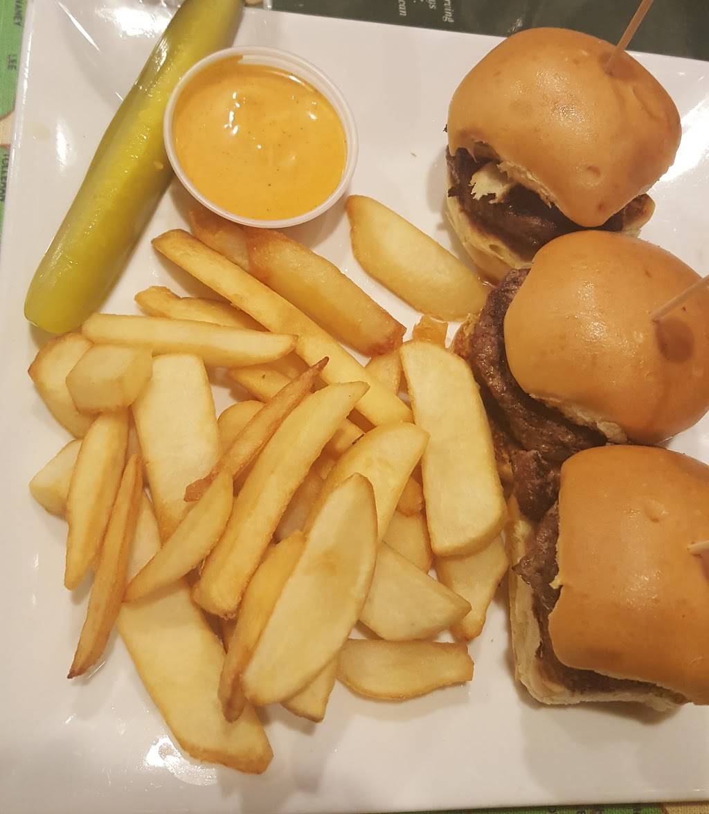 Irish Cottage | restaurant | 10807 72nd Ave, Forest Hills, NY 11375, USA | 7185208530 OR +1 718-520-8530