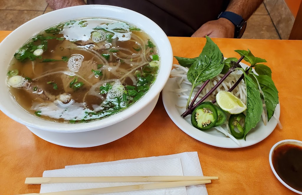 Com Tam Thuan Kieu Restaurant | restaurant | 1990 W Orange Grove Rd, Tucson, AZ 85704, USA | 5206387912 OR +1 520-638-7912