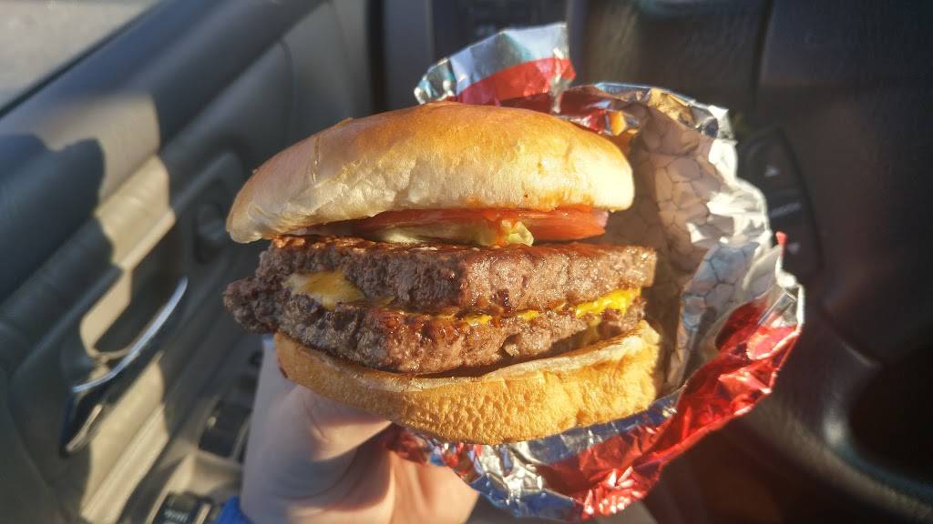 Wendys | restaurant | 2013 D Lawrence Ave W, Toronto, ON M9N 0A3, Canada | 4162351462 OR +1 416-235-1462