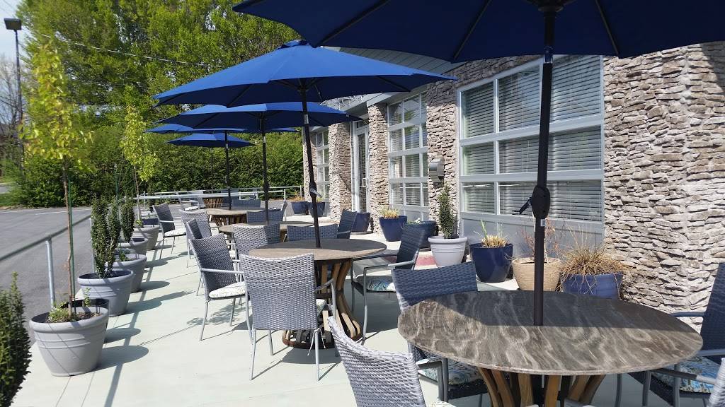 Azul | restaurant | 306 N Bridge St, Bedford, VA 24523, USA | 5405835088 OR +1 540-583-5088