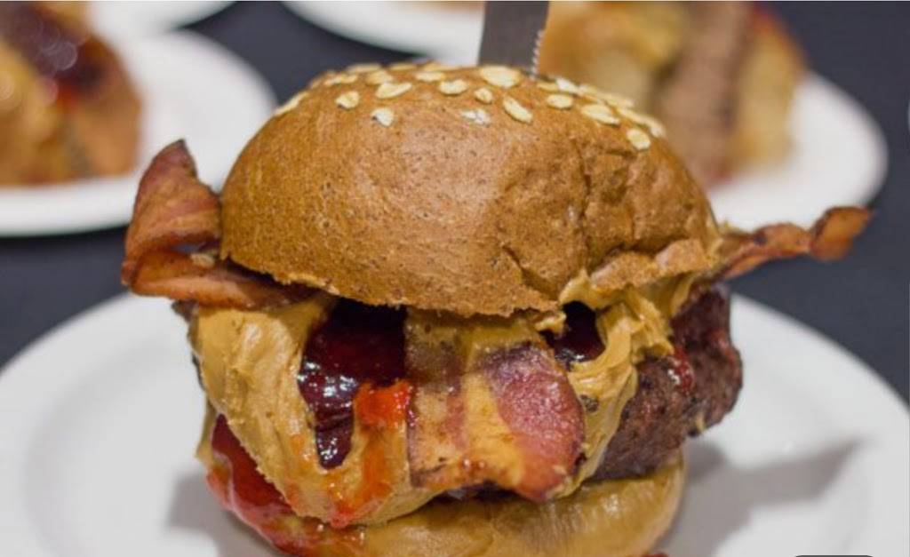 Slaters 50/50 | restaurant | 17071 Beach Blvd, Huntington Beach, CA 92647, USA | 7145945730 OR +1 714-594-5730