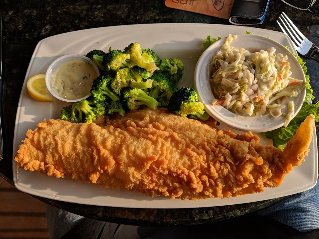 GS Steamers Bar & Grill | restaurant | 70 E 1st St, Oswego, NY 13126, USA | 3153420000 OR +1 315-342-0000