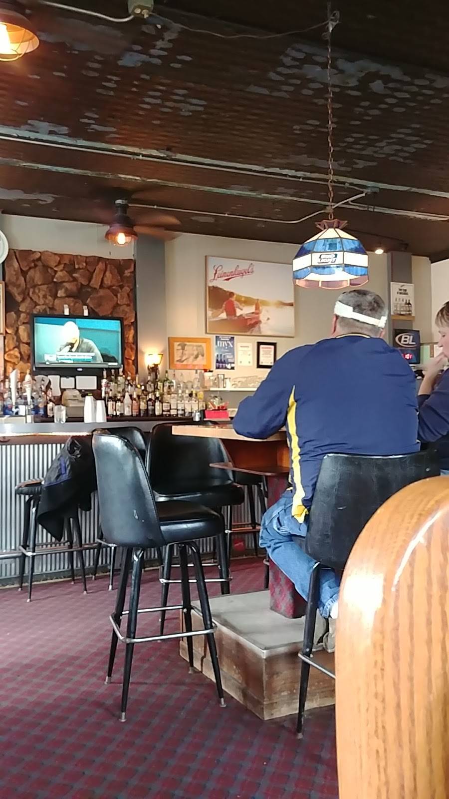 Bears Den | restaurant | 206 Lake St, Pepin, WI 54759, USA | 7154423451 OR +1 715-442-3451