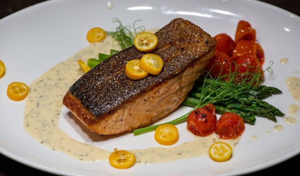 The Cutting Board Restaurant & Bar | restaurant | 285 E Hospitality Ln, San Bernardino, CA 92408, USA | 9098890133 OR +1 909-889-0133