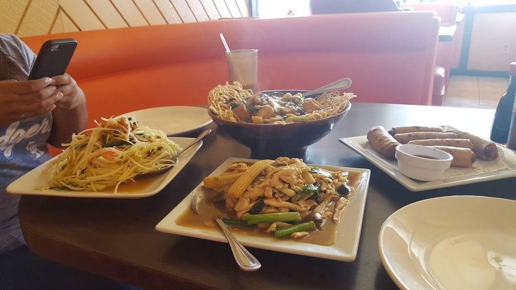 Khun Dom | restaurant | 4681 Melrose Ave, Los Angeles, CA 90029, USA | 3236631086 OR +1 323-663-1086