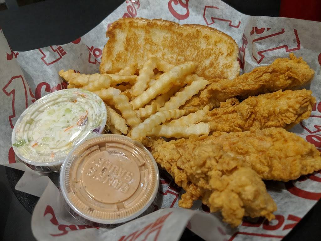 Raising Canes Chicken Fingers | meal takeaway | 2175 N Virginia St, Reno, NV 89503, USA | 7753578002 OR +1 775-357-8002