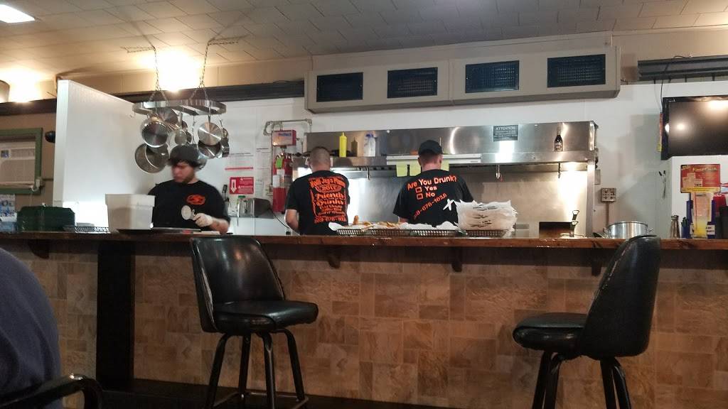 HolliJays Place | restaurant | 7296 Main St, Owendale, MI 48754, USA | 9896781028 OR +1 989-678-1028