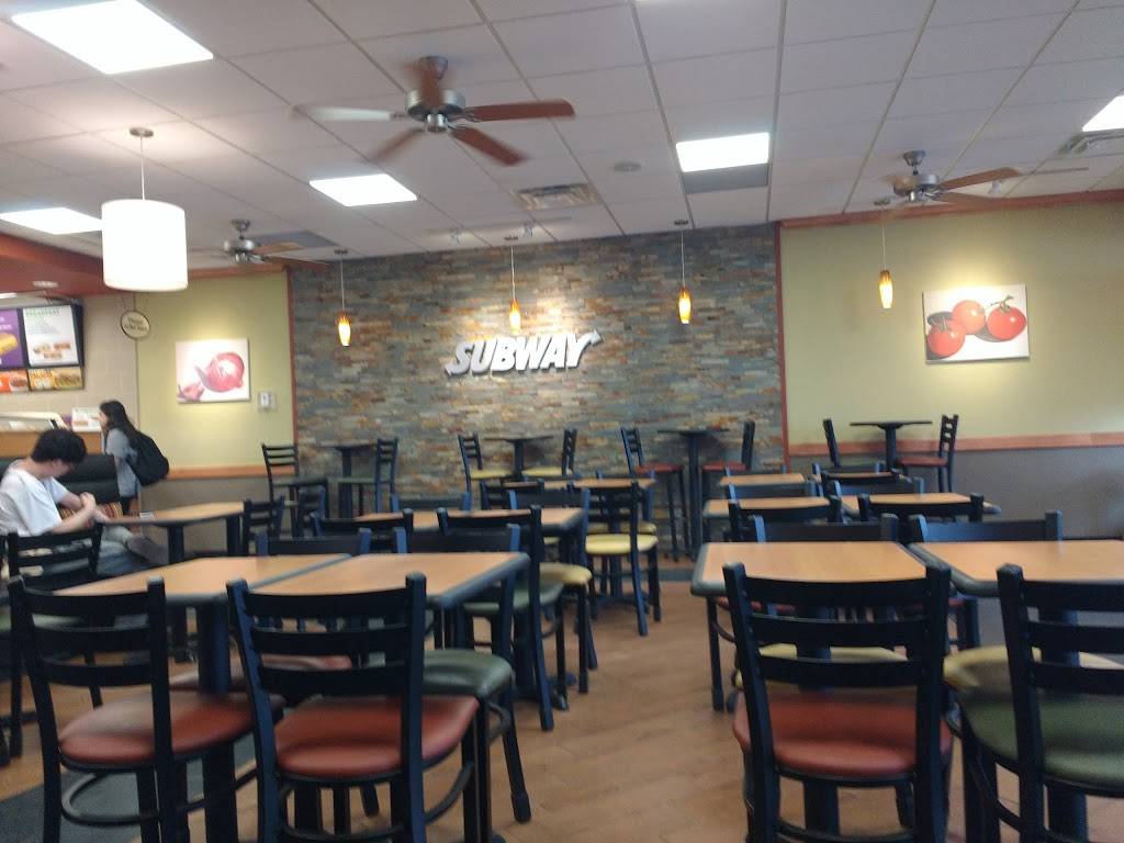 Subway | restaurant | 6-160 University Ave W, Waterloo, ON N2L 3E9, Canada | 5198847821 OR +1 519-884-7821