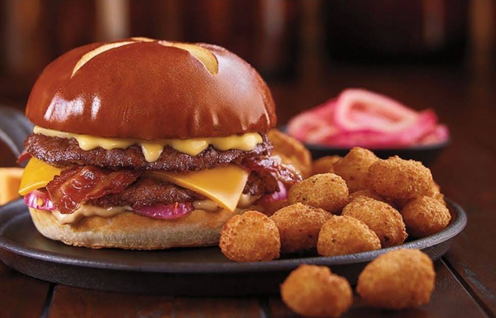 Culvers | restaurant | 123 Richardson Crossing, Arnold, MO 63010, USA | 6364679955 OR +1 636-467-9955