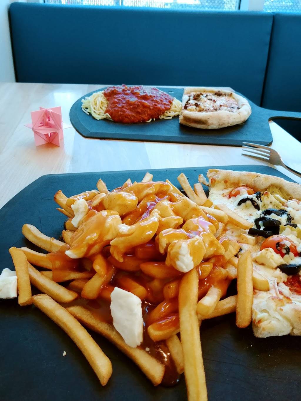 Y Pizza | restaurant | 4890 Boulevard des Forges, Trois-Rivières, QC G8Y 1X1, Canada | 8198412222 OR +1 819-841-2222